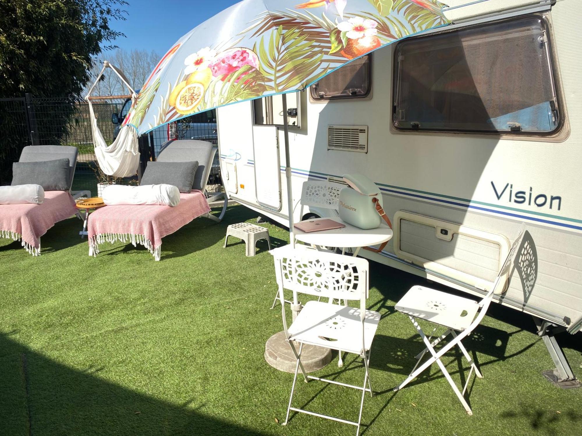 Gardencaravan Near Ghent In Green Area Εξωτερικό φωτογραφία